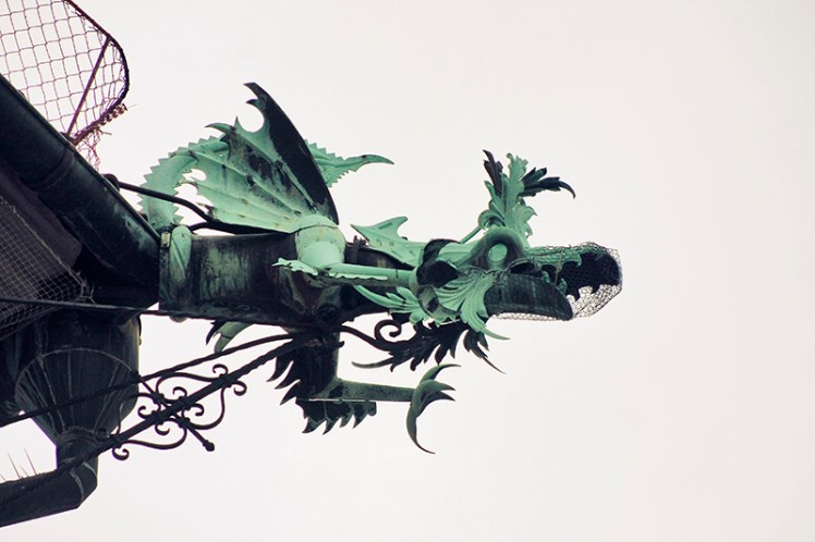 Dragon drainpipe