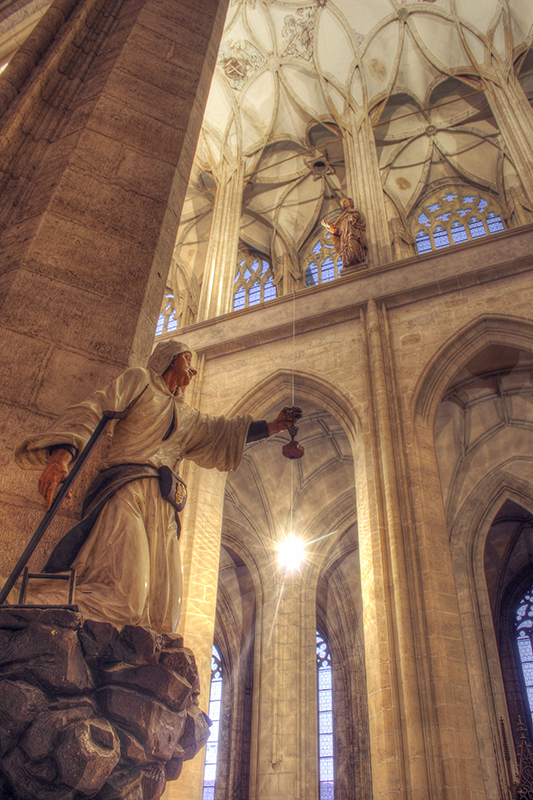 Kutna Hora Cathedral interior 4