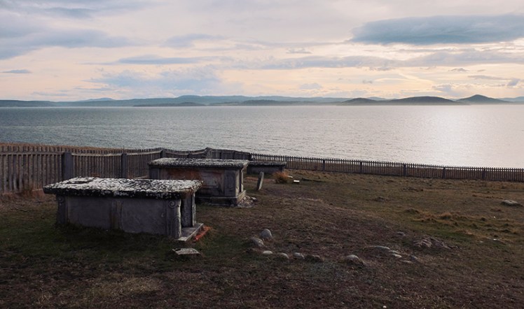 A cemetery containing 16 marked graves overlooks the beautiful shoreline. 