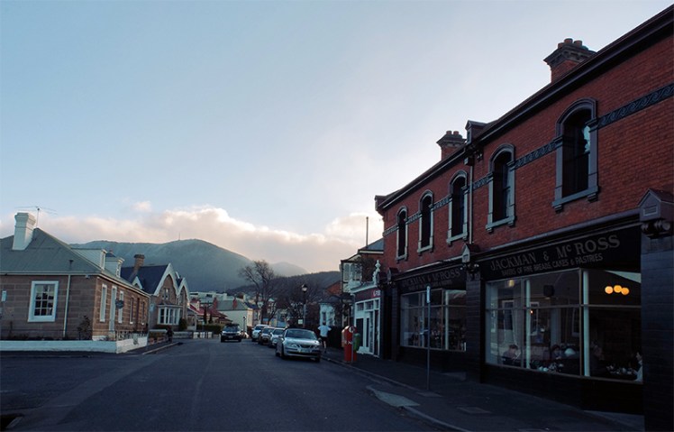 You'll now be in what is my favourite part of Hobart, Battery Point (15). The area is steeped in history and has some of the prettiest houses and cottages you'll ever see. If all the walking has become too much then you should definitely pop into Jackman & McRoss (16) who offer a delicious range of cakes and savoury meals.