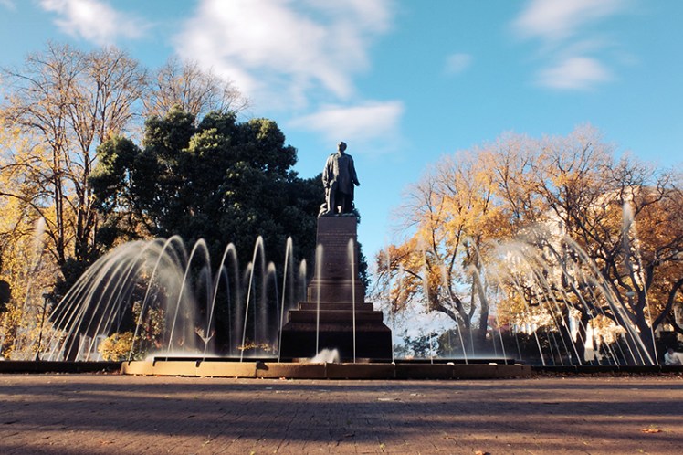 The journey begins at Franklin Square (1) under the watchful eye of the statue of Governor Sir John Franklin.